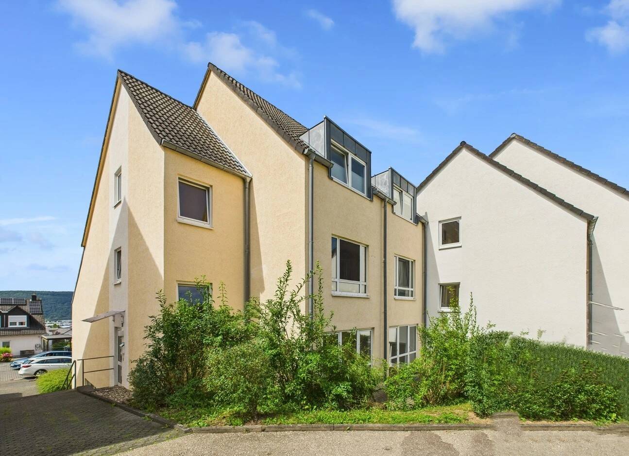 Helle & ansprechend gestaltete 2-ZKB mit Terrasse, neuer Küche & TG-Stellplatz – ideal für Pendler – Trier – Vorschaubild 2