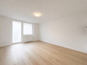 Ruhige Lage im Rückgebäude ! Renoviertes Appartement mit West-Balkon in Berg am Laim bei U-/S-Bahn – 81673 München – Vorschaubild 2