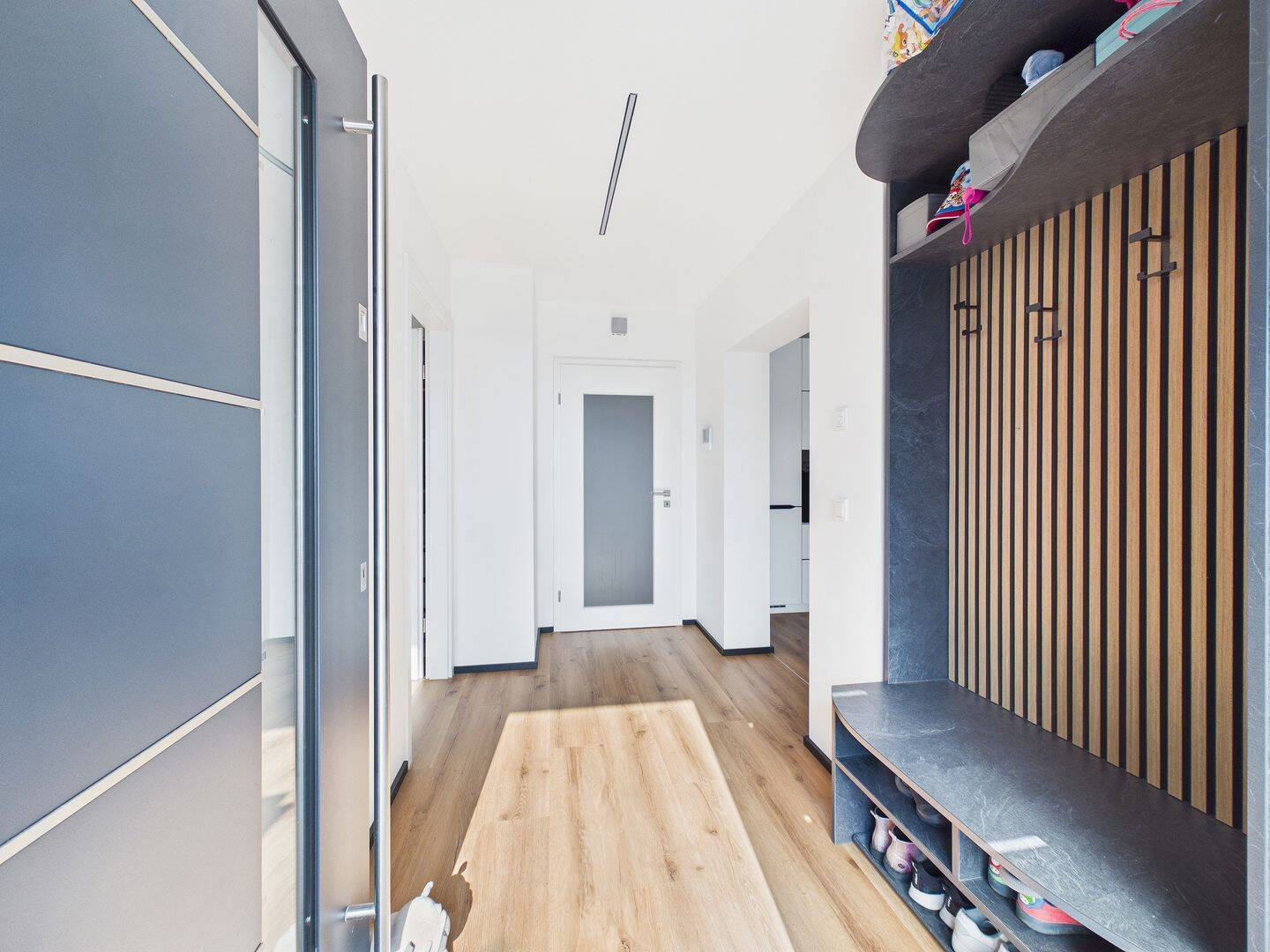 Luxuriöses Wohnensemble in Regensburg - kernsaniert, Pool, Outdoor-Kitchen & Grünblick! – Regensburg – Vorschaubild 3