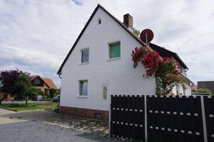 PREISSENKUNG ! EHMEN, ein gut vermietetes Doppelhaus zur Selbstnutzung 0der als Kapitalanlage – 38442 Wolfsburg – Vorschaubild 4