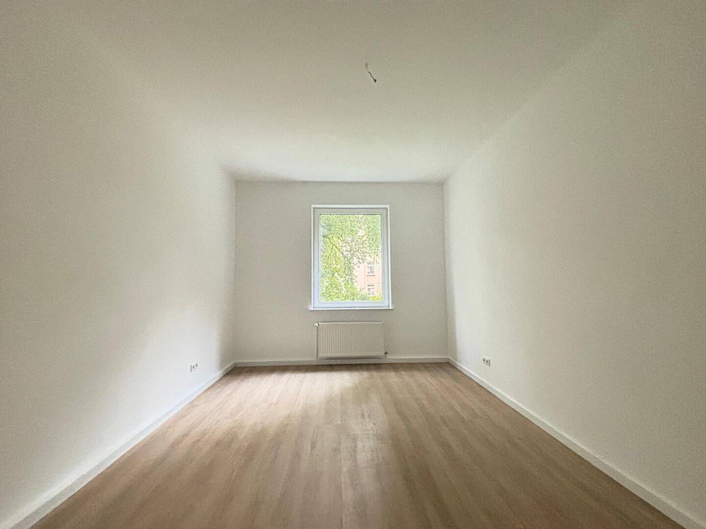 Erstbezug nach Kernsanierung! Schicke Wohnung mit Einbauküche! – Düsseldorf – Vorschaubild 4
