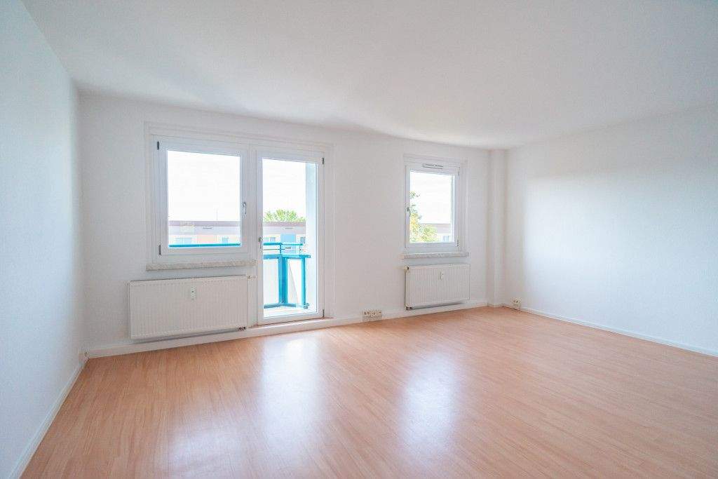 3-Raum-Wohnung mit Balkon auf dem südlichen Sonnenberg – Chemnitz – Vorschaubild 2