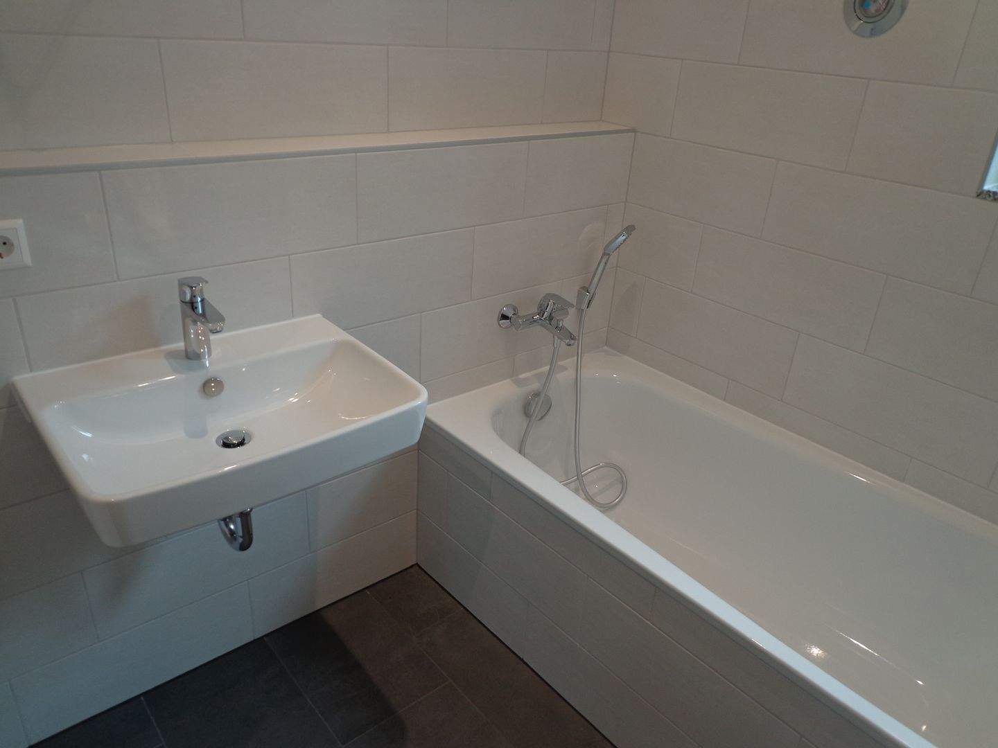 " TOP " Kernsanierte u. neu renovierte 3 ZKB - Wohnung " – Mannheim – Vorschaubild 8