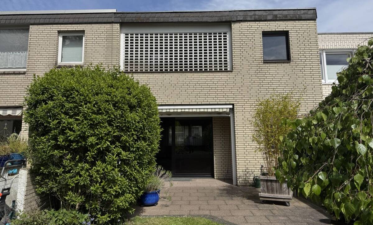 Raum für Ihre Ideen in beliebter Wohnlage – 51061 Köln – Bild 1 von 9
