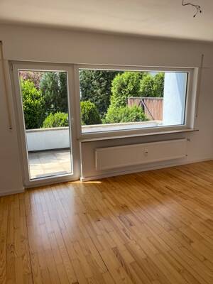 Sehr schöne 3 Zimmer Whg., mit großer Terrasse und Gartenbenutzung. – 91058 Erlangen – Vorschaubild 8