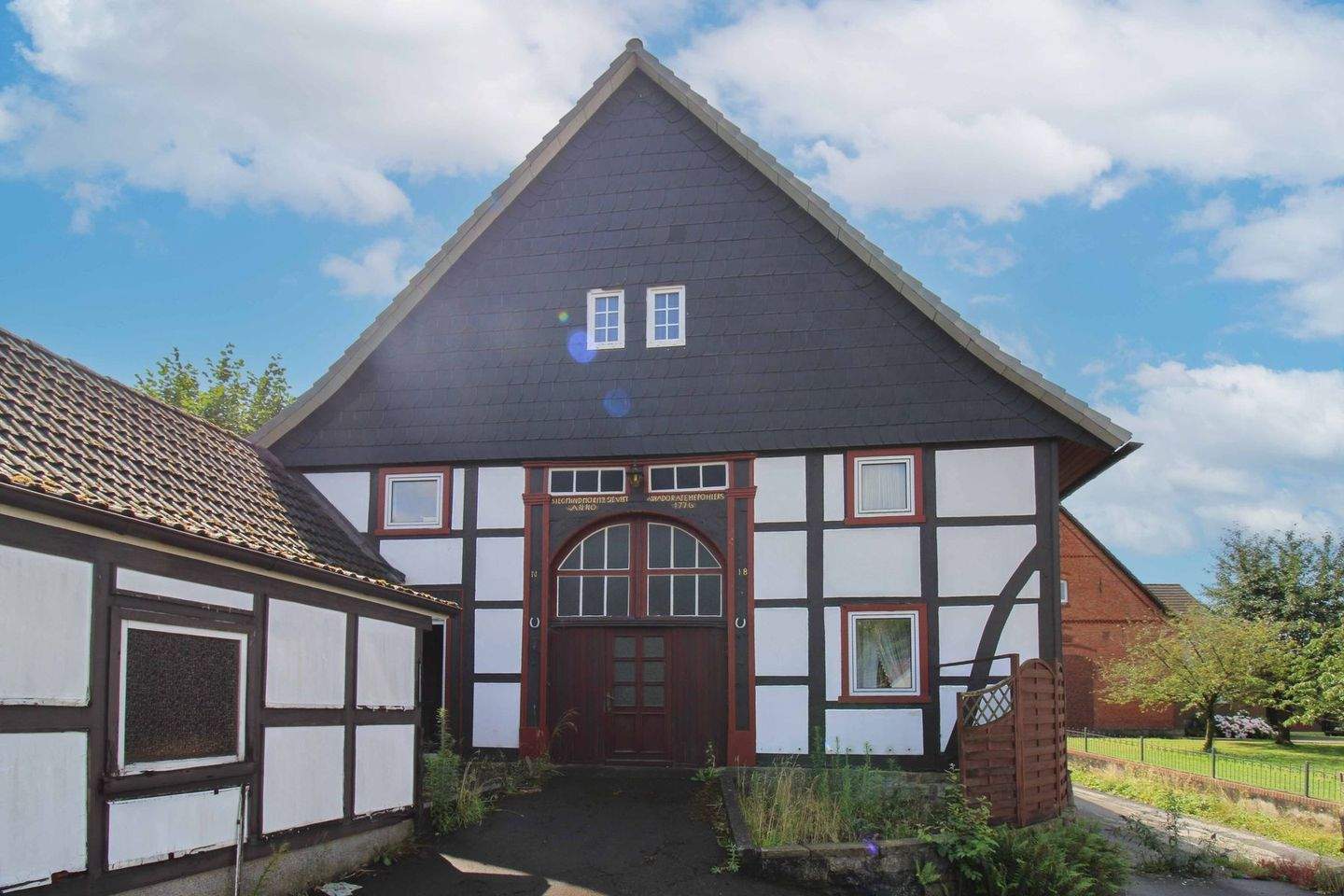 Denkmalgeschütztes EFH mit Gestaltungspotenzial in Vorstadtlage – Rinteln – Bild 1 von 9