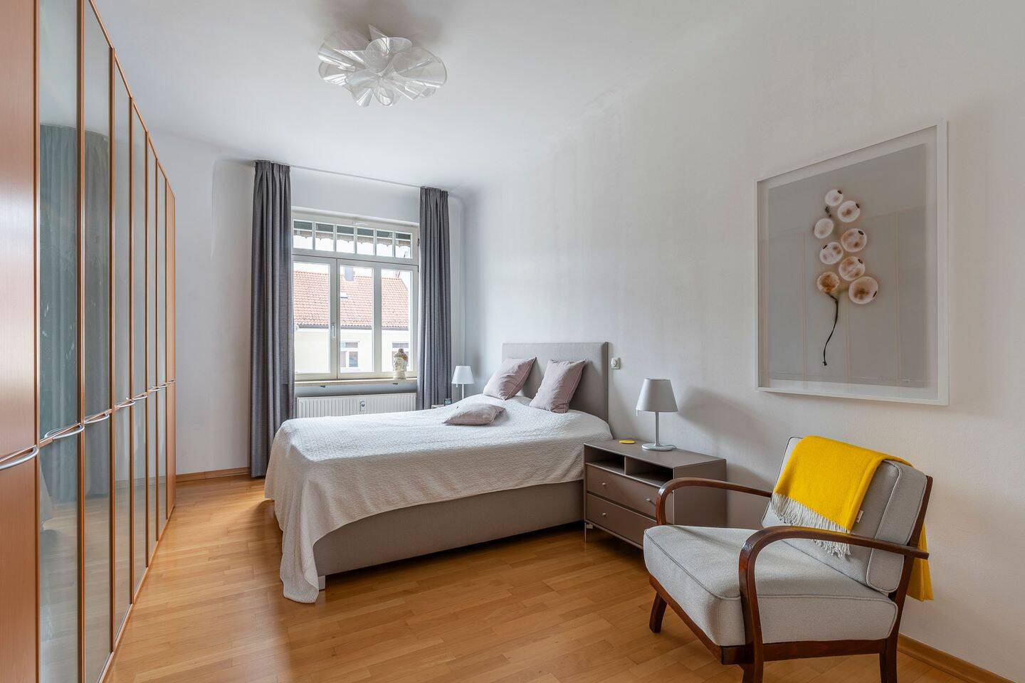 Wunderschöne 3,5-Zimmer-Maisonettewohnung mit Balkon, Garage, Aufzug und Klimaanlage in Nürnberg – Nürnberg – Vorschaubild 6