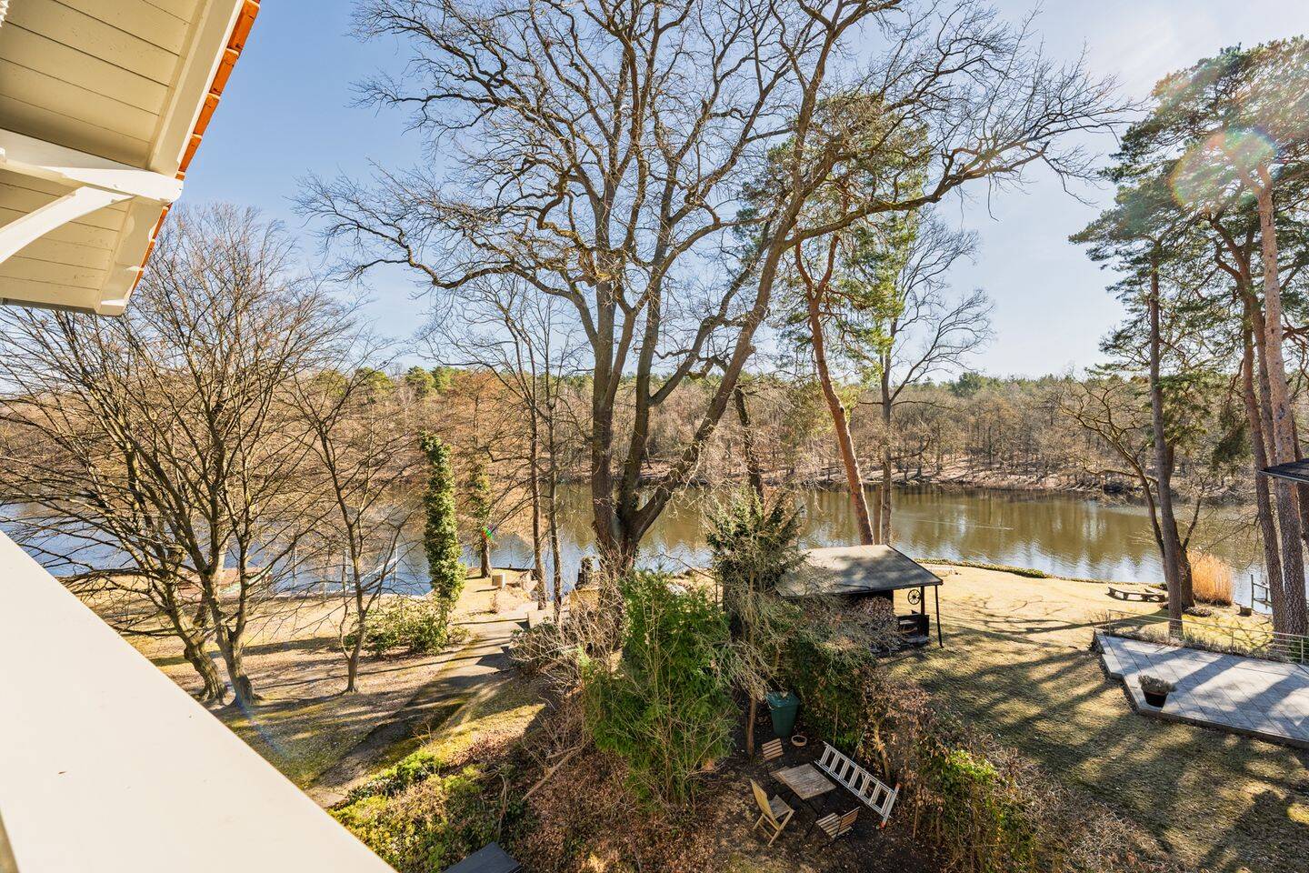 Stilvolle Wohnung mit Wasserblick und Uferfront am Wannsee – Berlin – Vorschaubild 6