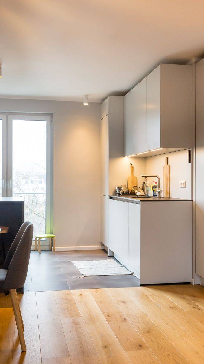 HOMESK - Bezugsfreie, kernsanierte 3-Zimmer-Wohnung mit Südwest-Balkon, 2 Bädern & Wohnküche – Berlin – Vorschaubild 7