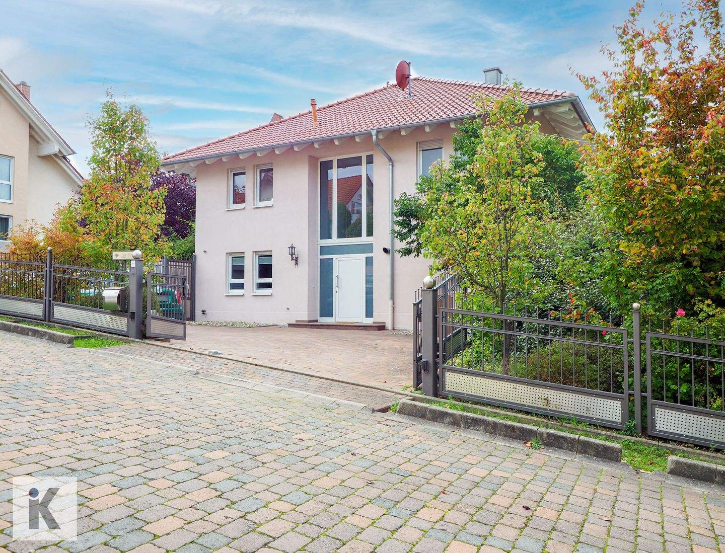 Repräsentatives Einfamilienhaus mit Einliegerwohnung in Bestlage von Bad Dürkheim – Bad Dürkheim – Bild 1 von 9