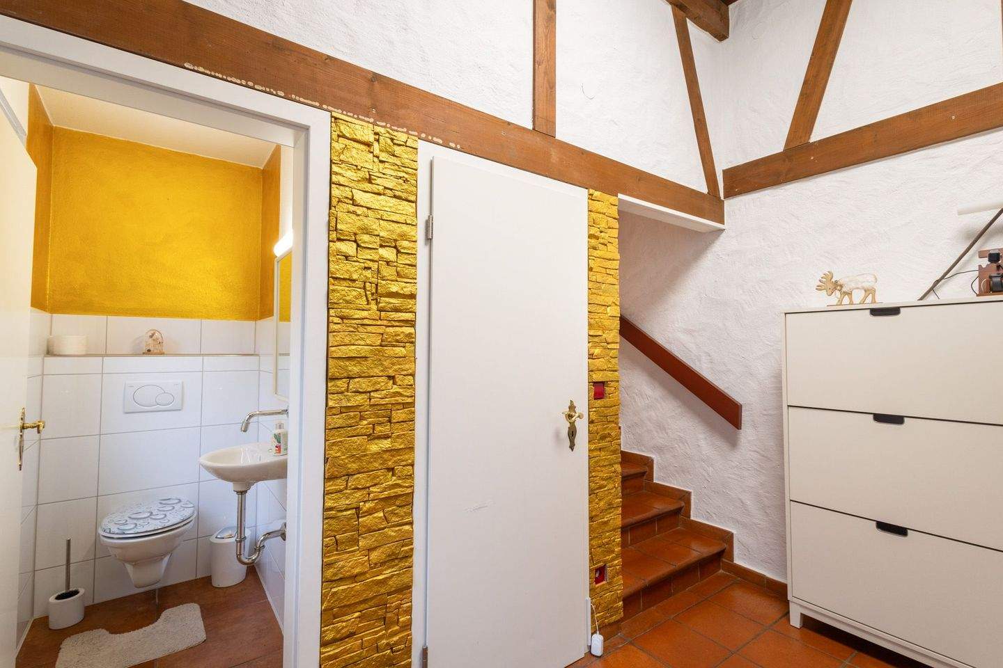 Großzügiges Split-Level-Einfamilienhaus mit Pool & Einliegerwohnung – Wohnen mit Charakter – Singen (Hohentwiel) – Vorschaubild 4