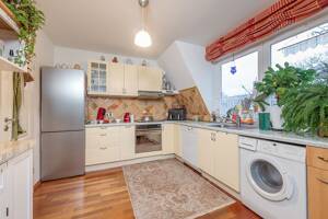 Zentral in Hamburg-Lohbrügge: "Charakterstarke und großzügige Maisonettewohnung mit Südwest-Balkon" – 21031 Hamburg – Vorschaubild 4