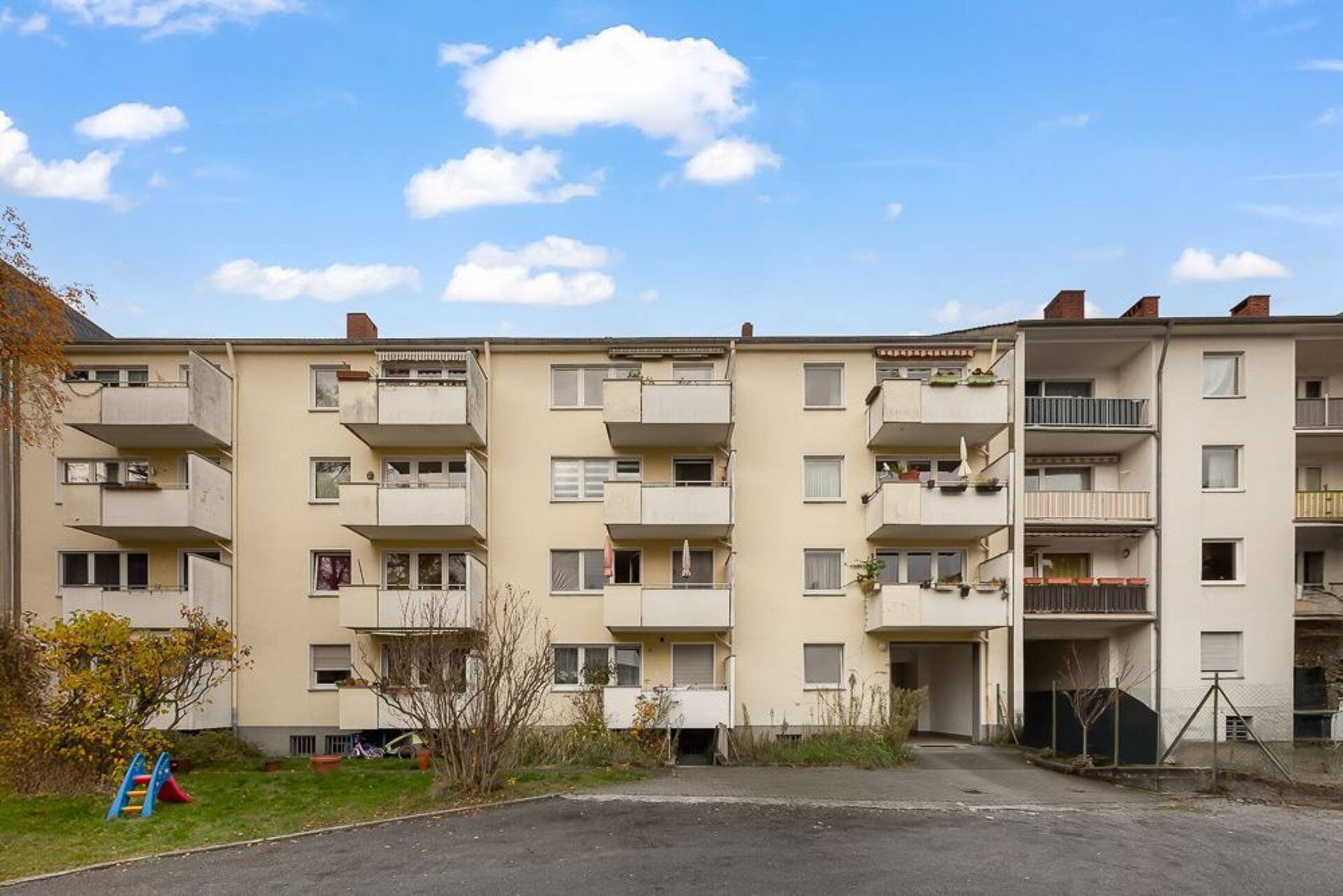 Etagenwohnung in 51063 Köln mit 68 m² kaufen