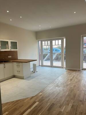 "In Ostseenähe" topsanierte 5 Zimmer Wohnung mit großer Terrasse und PKW Stellplatz – 23948 Damshagen – Vorschaubild 3