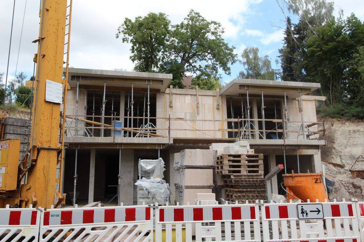 Exklusives Neubauprojekt mit Zukunft – Studio - Wohnungen & Studentenapartments vereint - Aufzug vom Studio - bis ins Keller