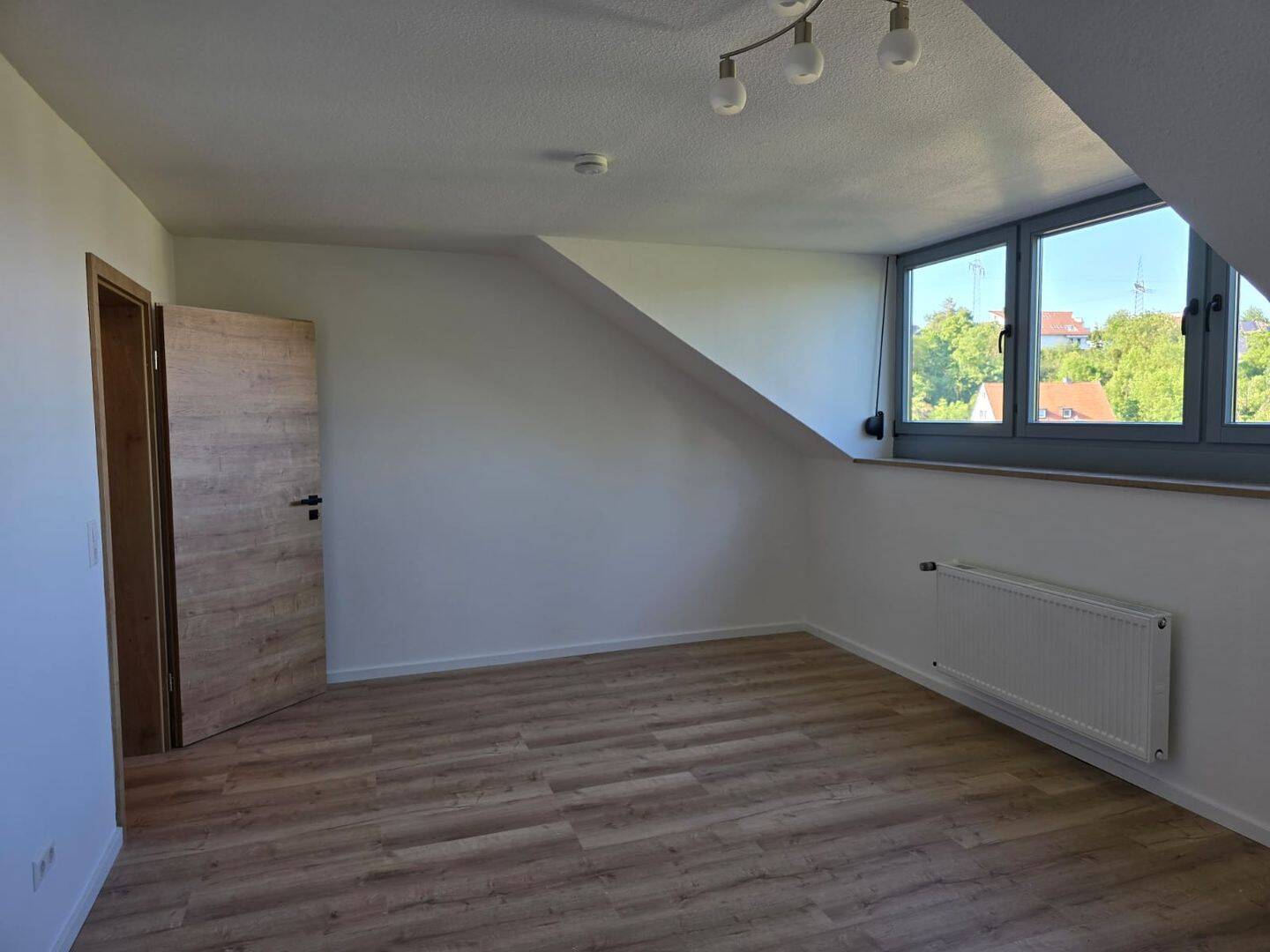 Erstbezug nach hochwertiger Modernisierung – stilvolle 2,5-Zimmerwohnung mit Balkon & Aufzug – Würzburg – Vorschaubild 9
