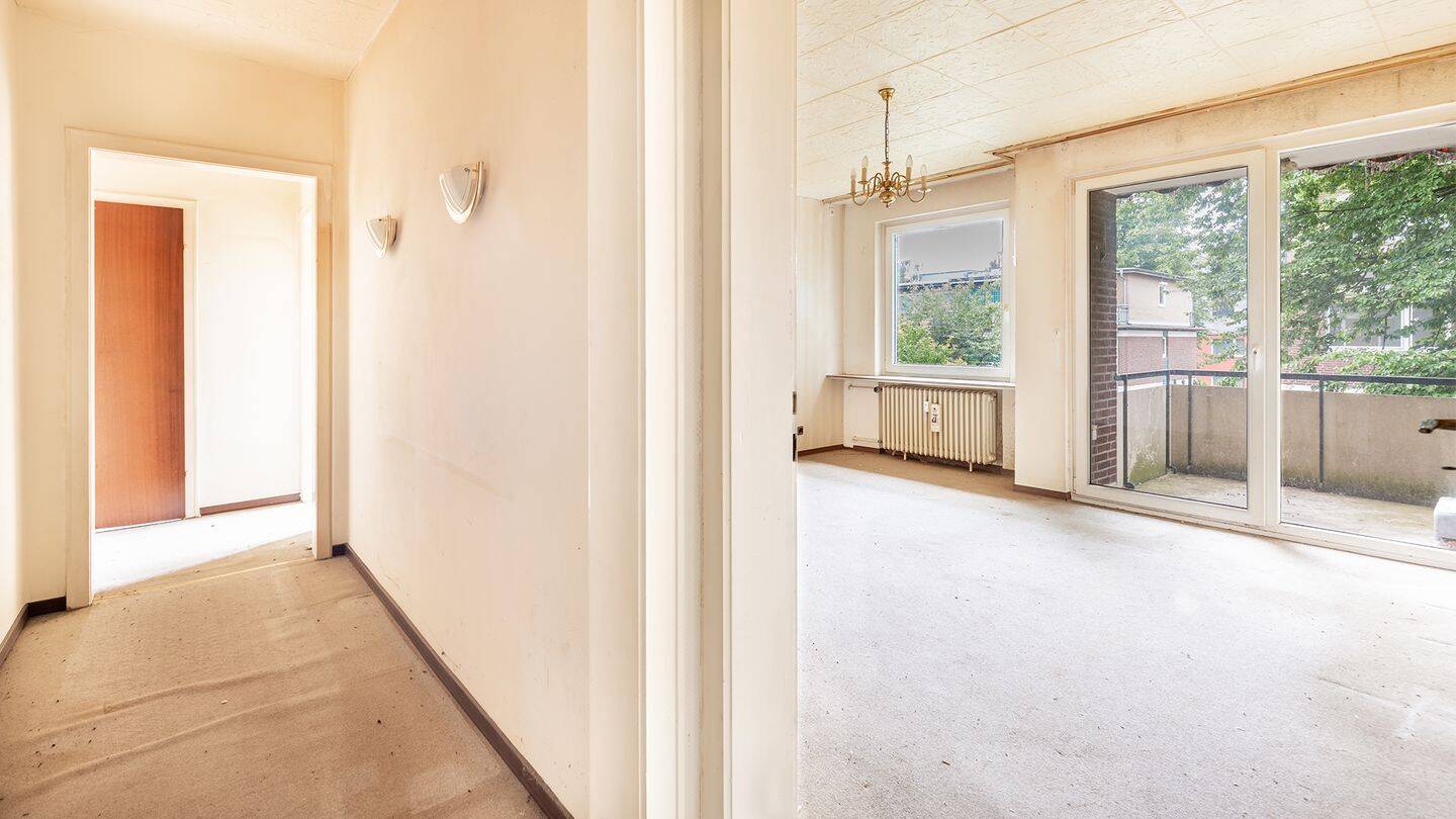 Raum für Ihre Ideen - sanierungsbedürftige 4-Zimmer-Wohnung in Hamburg-Alt-Rahlstedt! – Hamburg – Vorschaubild 2