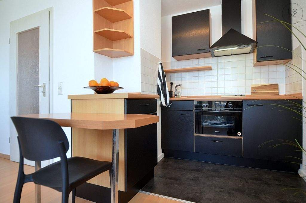 Schön möblierte Wohnung mit WLAN, Balkon und Stellplatz am Nordostbahnhof – Nürnberg – Vorschaubild 9