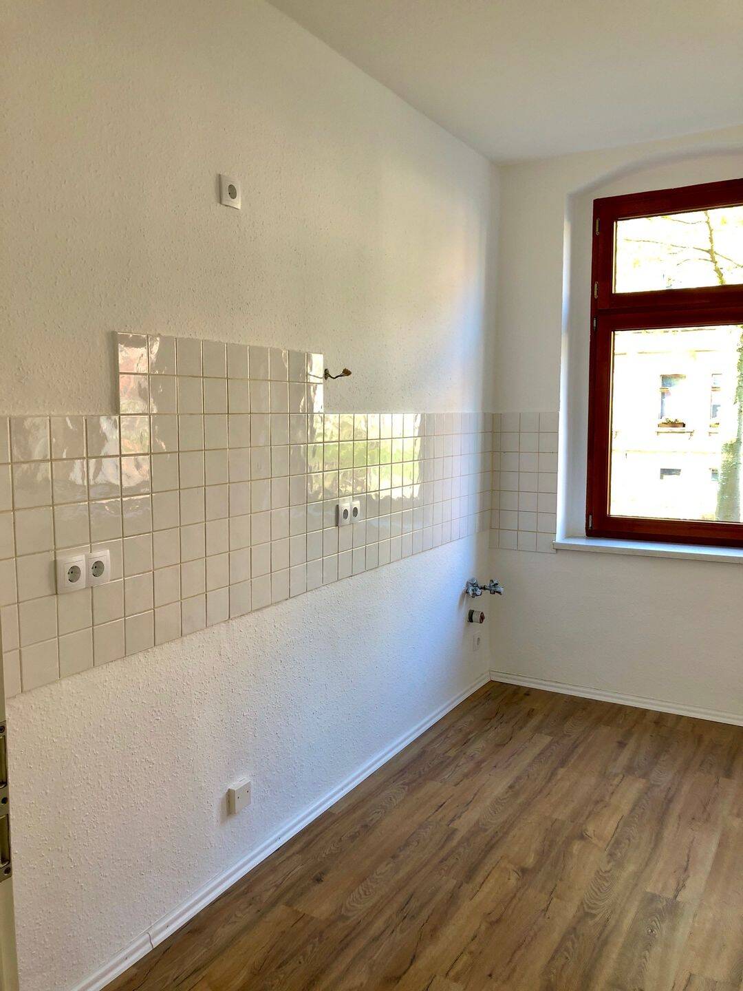 Frisch renovierte und modern ausgestattete 3-Zimmer- Wohnung mit großem Balkon und Stellplatz – Chemnitz – Vorschaubild 6