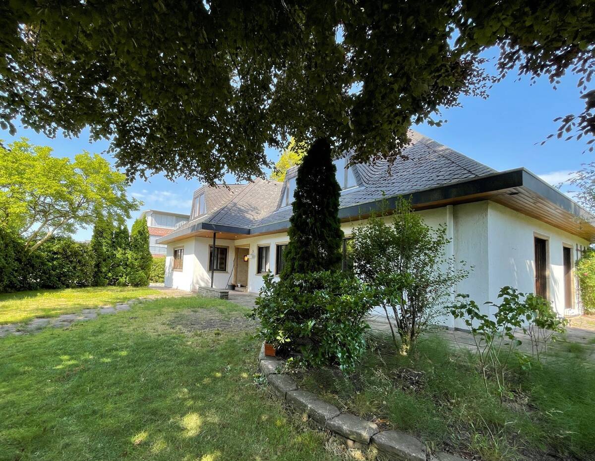KAUFEN | Residenz mit Walmdach in ruhiger Lage am Bürgerpark – Bremerhaven – Vorschaubild 2