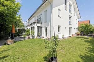EEK A: Moderne EG-Whg mit großzügigem Garten in München-Moosach