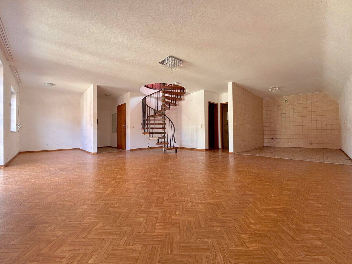 Raum für Neues: 3-Zimmer Maisonettewohnung im Zentrum