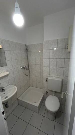 Modernisierte 2-Zimmer-Wohnung in zentraler Dortmunder Innenstadtlage – 44135 Dortmund – Vorschaubild 5