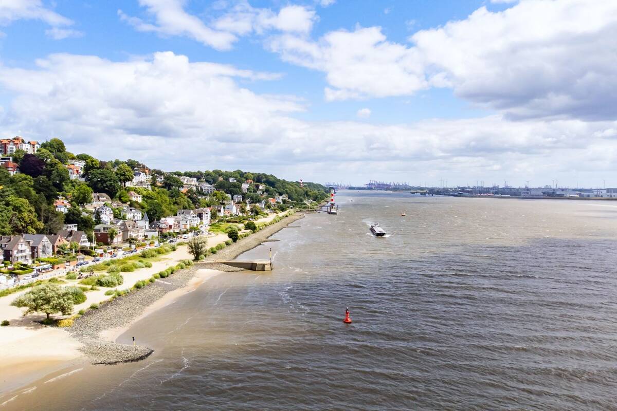 ZINSHAUS MIT STELLPLÄTZEN UND PANORAMA BLICK – 22587 Hamburg – Bild 1 von 6
