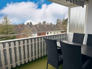 Vier-Zimmer-Eigentumswohnung mit Balkon und Aufzug in Bremen