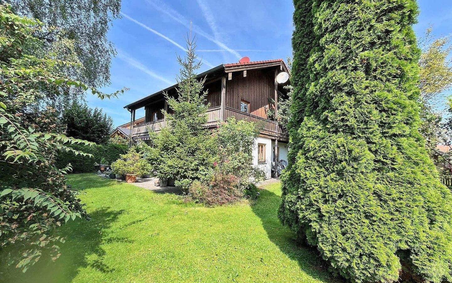 Freistehendes Einfamilienhaus mit idyllischem Garten – Otterfing – Bild 1 von 9