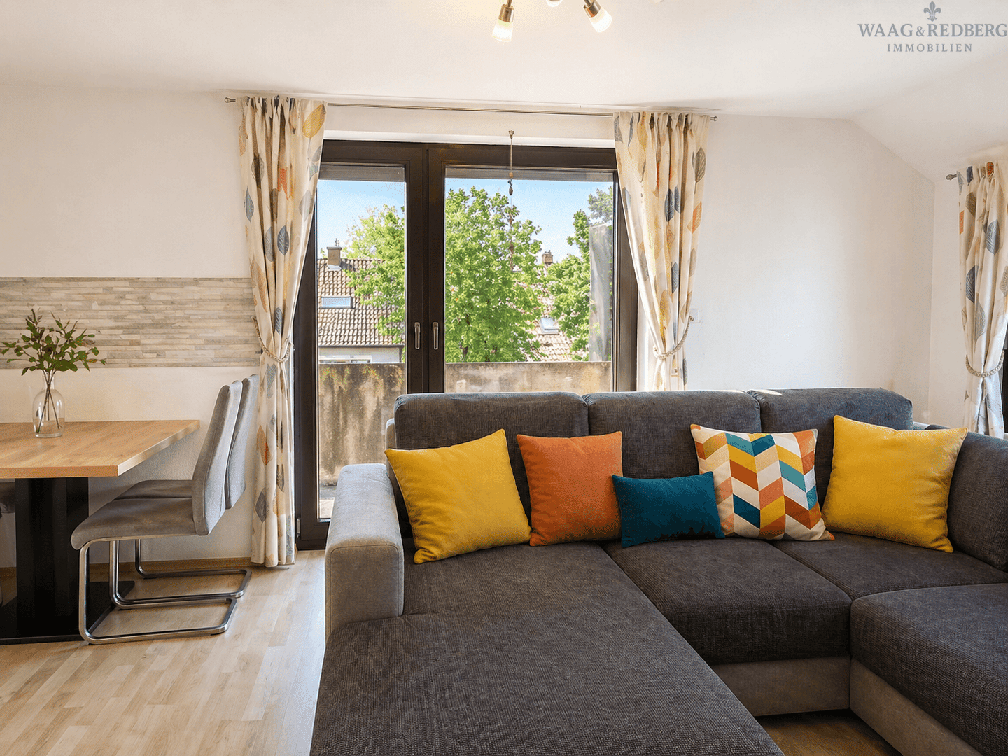 Sonnige Dachterrasse mit Alpenblick – München – Vorschaubild 3