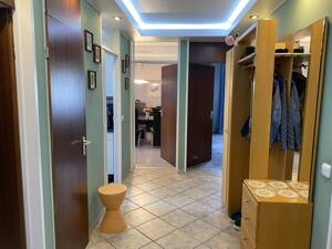 Schöner Wohnen ... 4-Zimmer-Komfortwohnung mit Loggia und extra ... – 90766 Fürth – Vorschaubild 2