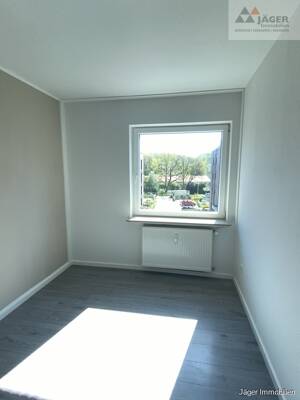 schöne 3-Zi. mit EBK und Balkon – 26133 Oldenburg – Vorschaubild 2