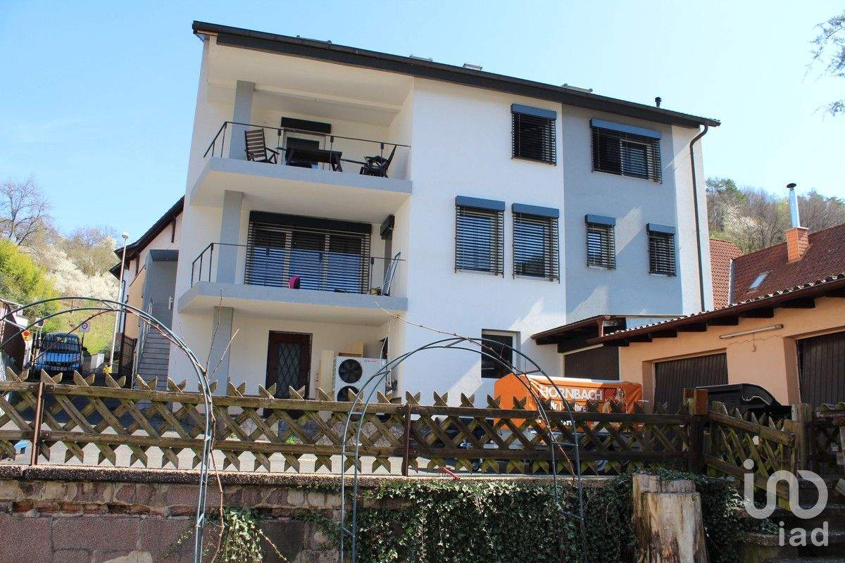 Haus mit Anbau-Gewerbe-/Wohnmöglichkeit und 3 Garagen – Mespelbrunn – Bild 1 von 9