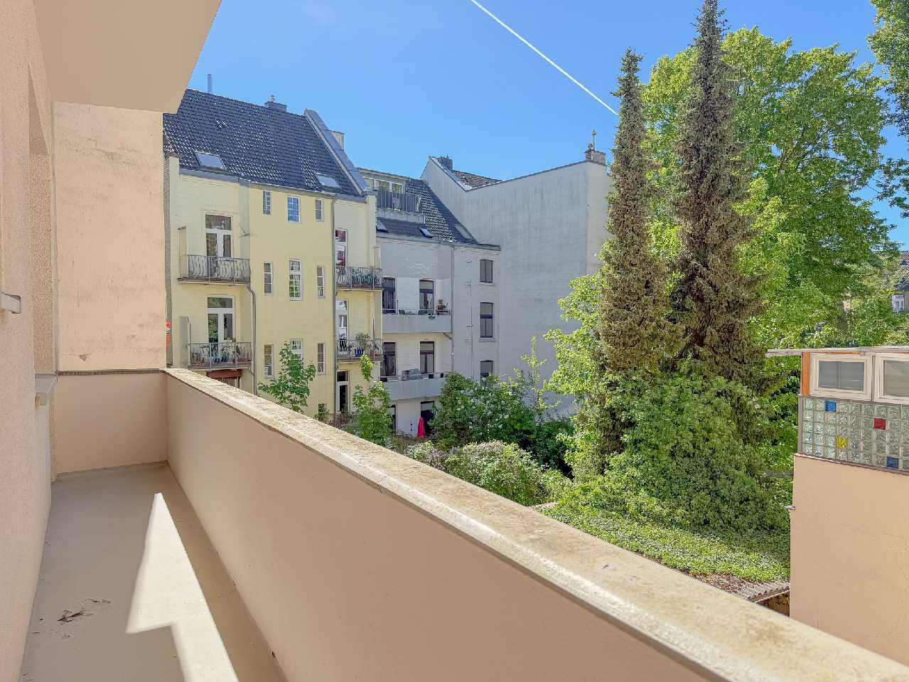Düsseldorf-Grafenberg: Lichtdurchflutete 3-Zimmer-Wohnung in zentraler Lage