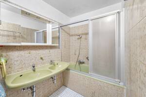 Sofort bezugsfrei: Helle 3-Zimmer-Wohnung mit Balkon, ca. 86 m² Wohnfläche und Duplex-Stellplatz – 40629 Düsseldorf – Vorschaubild 9