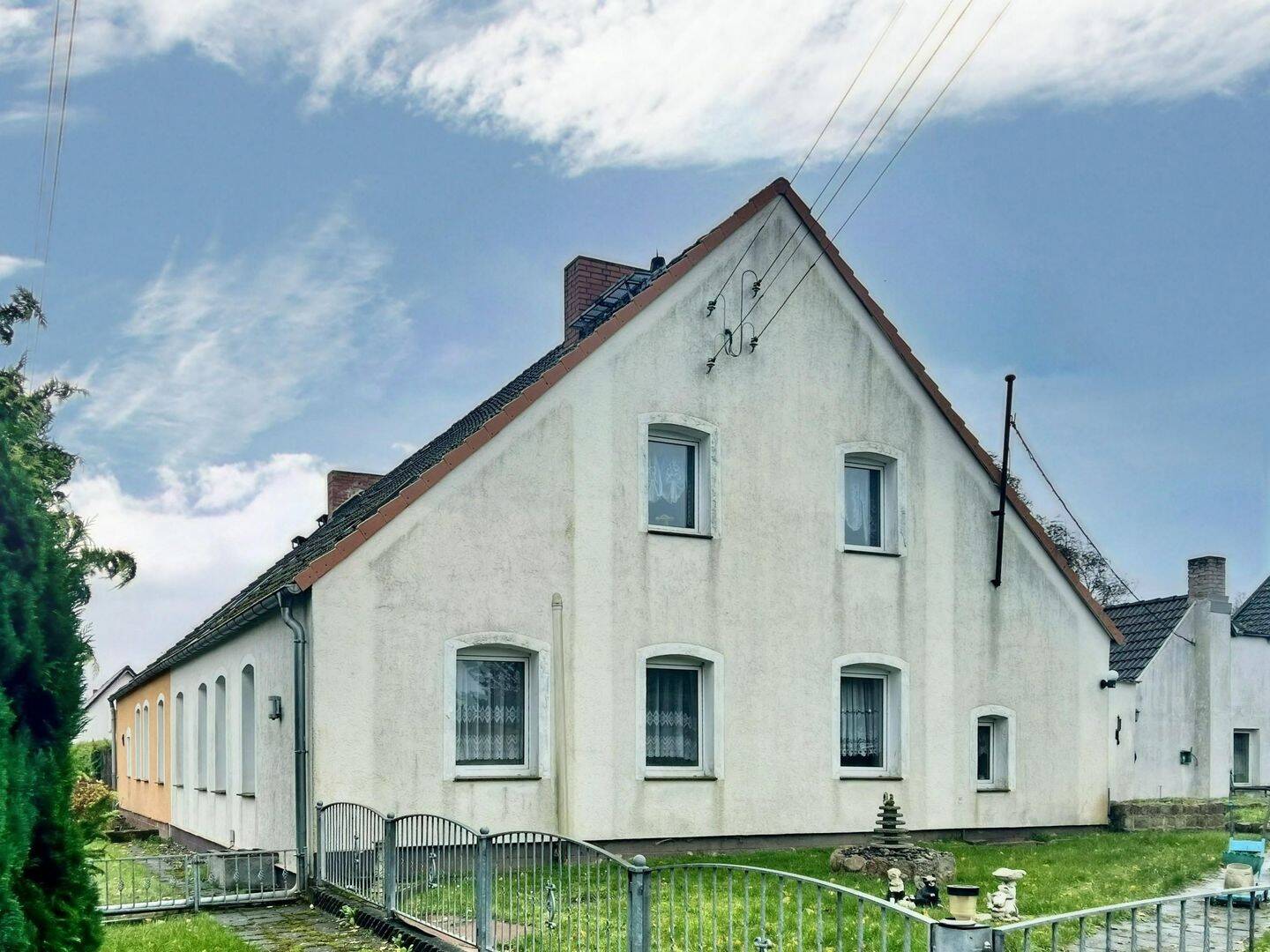 Ein gemütliches Zuhause mit großem Grundstück! – Galenbeck – Bild 1 von 9