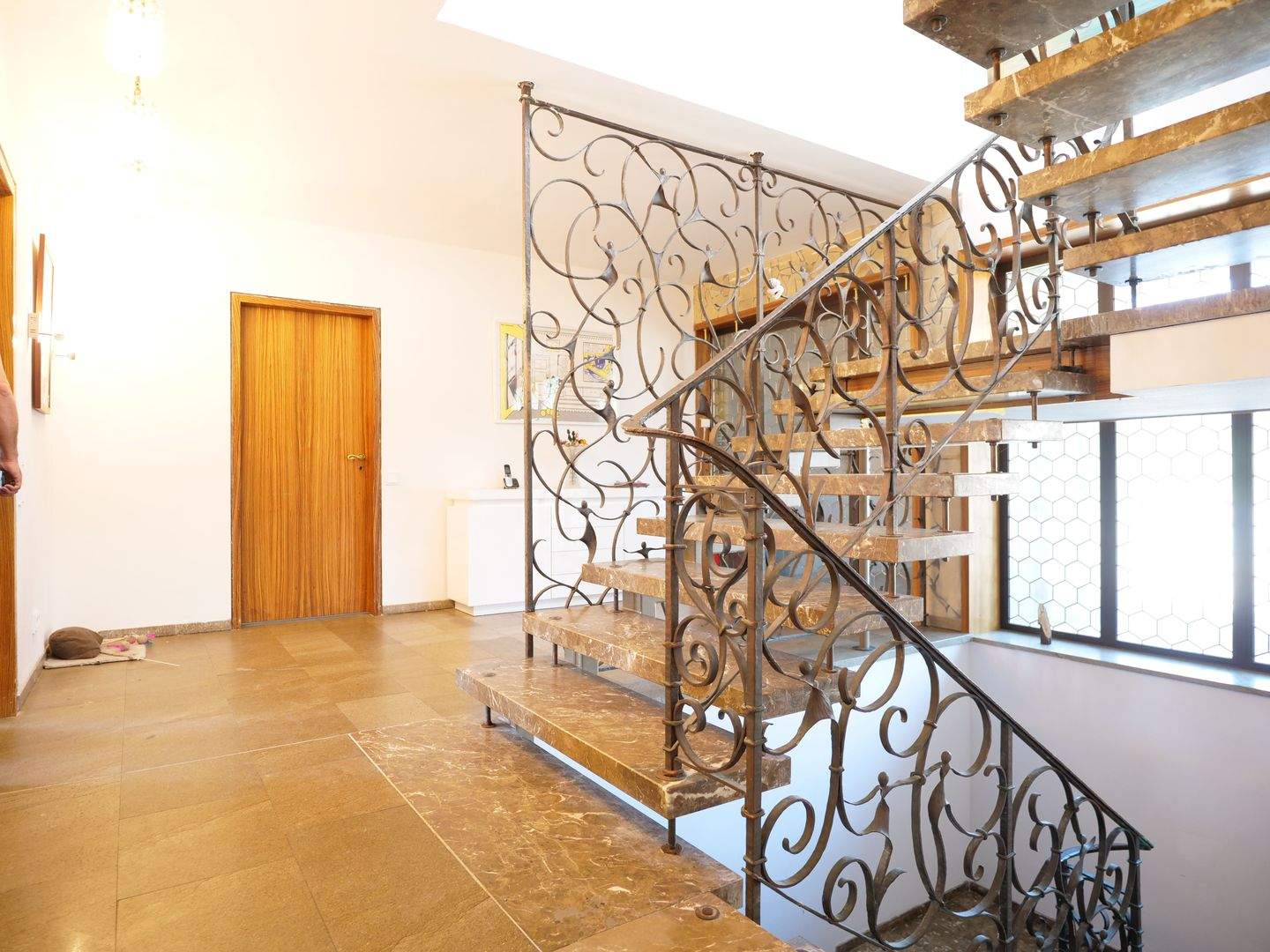 Elegante Wellness-Villa mit Einliegerwohnung! – Wiesbaden – Vorschaubild 4
