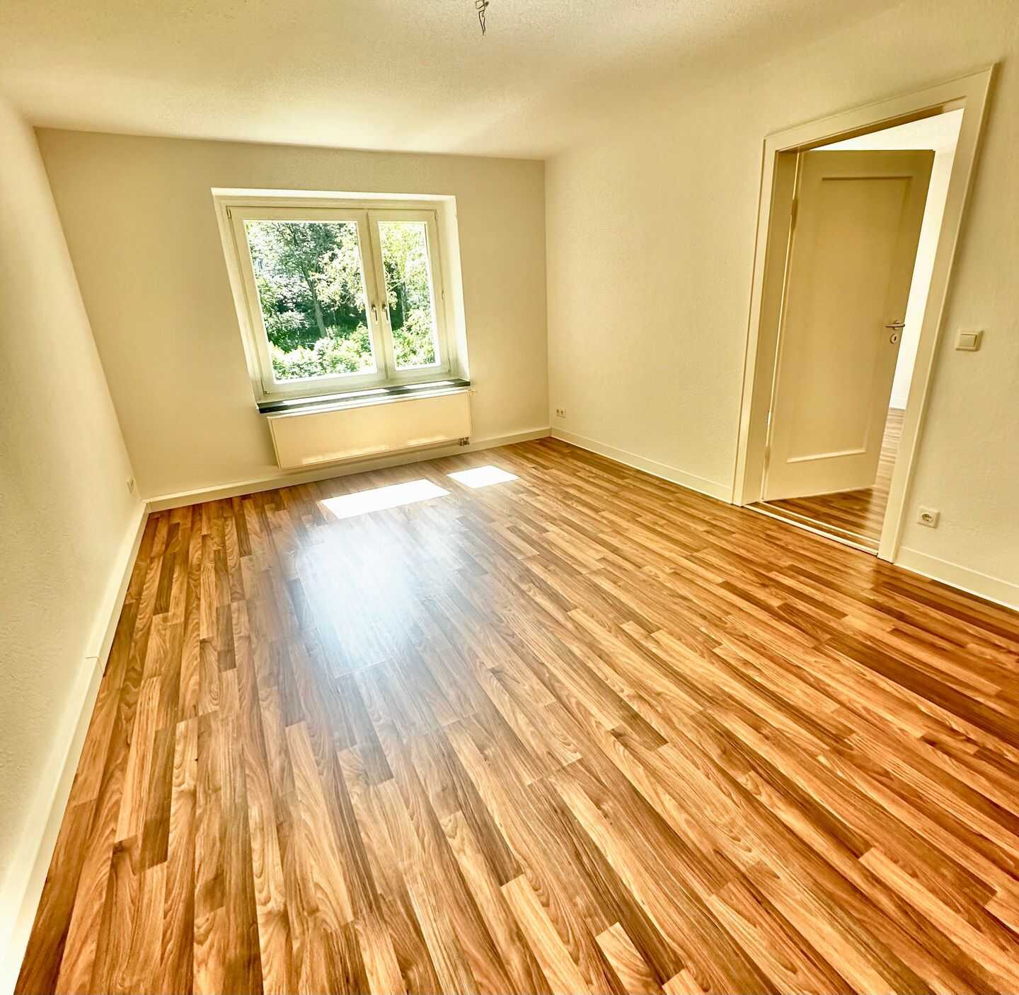 zentral gelegene, 4- Zimmer Wohnung in Chemnitz – Chemnitz – Vorschaubild 9