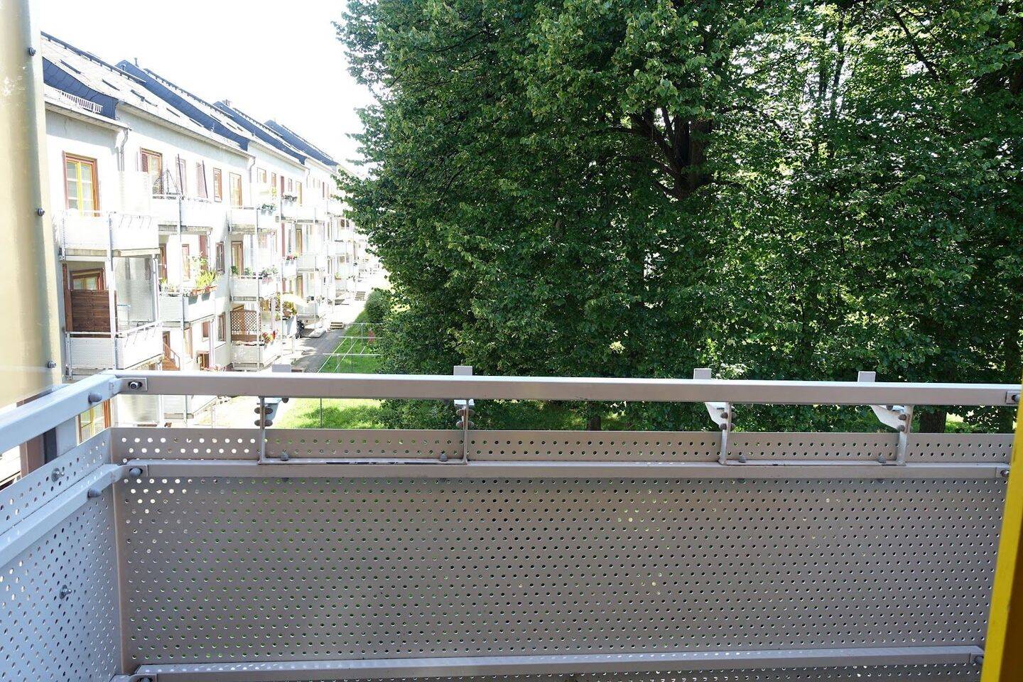 2-Zimmer-Wohnung mit Balkon – Chemnitz – Vorschaubild 2