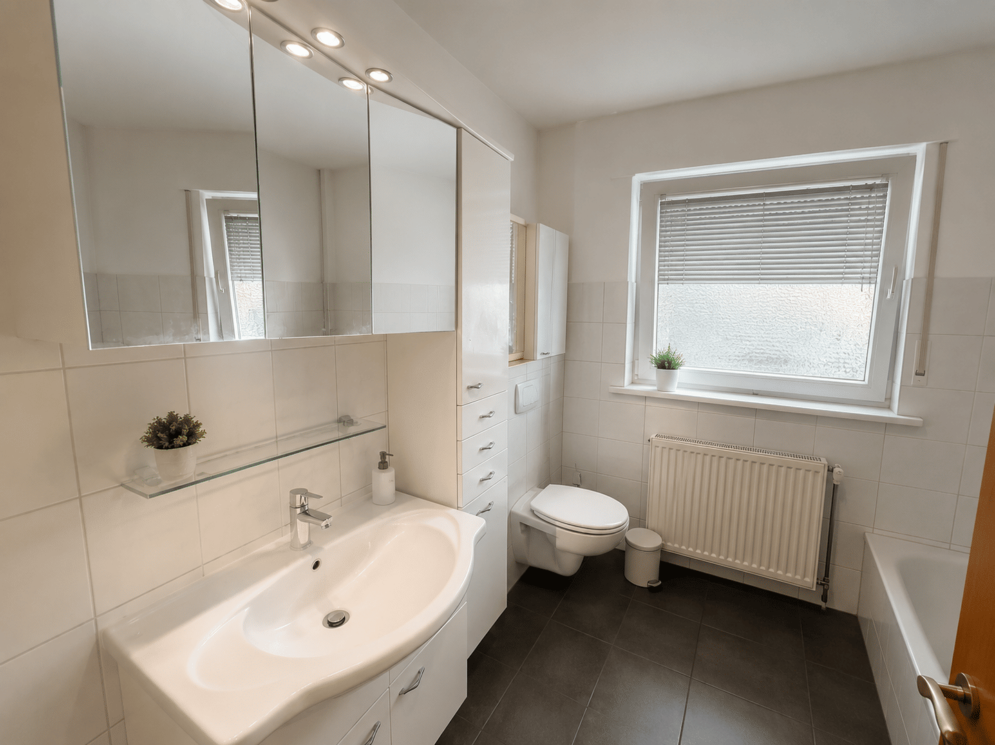 Attraktiver Bungalow mit 5 Zimmern, teilweise ausgebautem Dachboden, Garten und Garage – Fürstenau – Vorschaubild 6