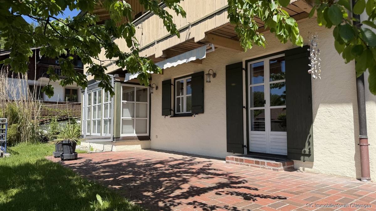 Familiengerechtes Einfamilienhaus mit Garten, Doppelgarage und Doppelcarport in sonniger Lage – Siegsdorf – Vorschaubild 5