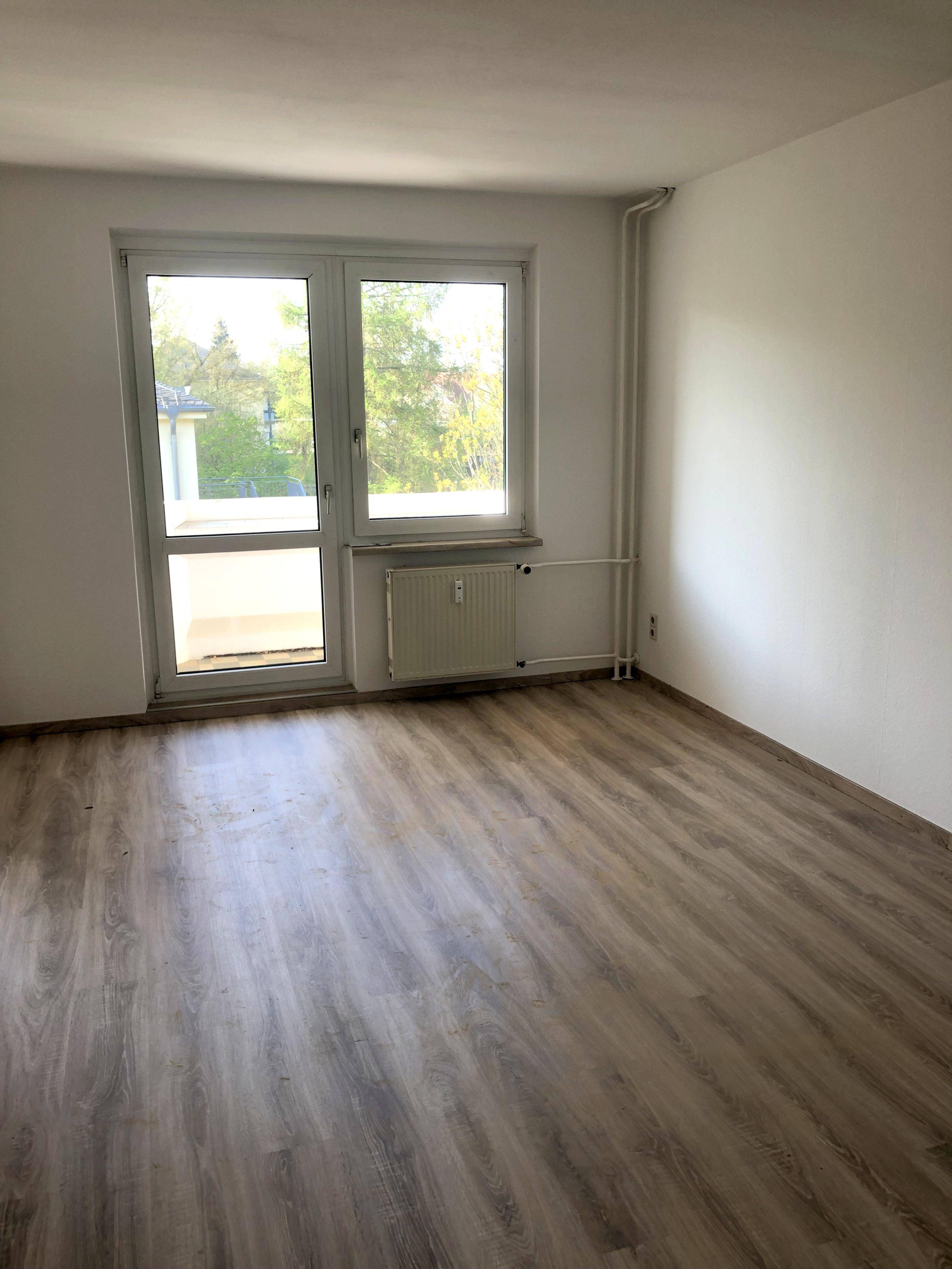 Attrakktive 3-Raum Wohnung mit Balkon und Stellplatz – Chemnitz – Vorschaubild 6