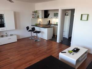 Möblierte 1-Zimmer-Wohnung mit Balkon – 22119 Hamburg – Vorschaubild 4
