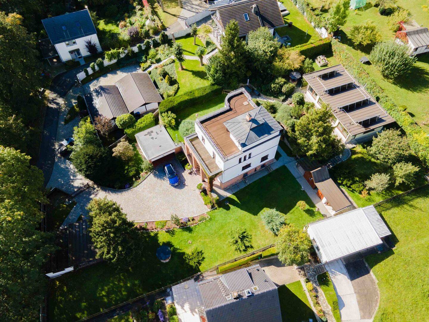 Exklusive Bauhaus-Villa in Bestlage von Saalfeld |Privatsphäre. Stil. Substanz. – Saalfeld/Saale – Vorschaubild 8