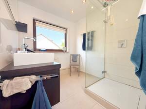 Maisonette-Wohnung mit Südbalkon, 109 m², Homeoffice-Bereich & Carport in Erlangen-Büchenbach – 91056 Erlangen – Vorschaubild 3