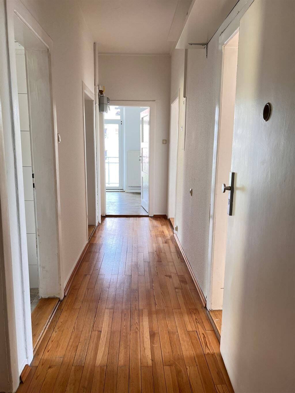 Gesuchte Nordstadtlage! Freie 3-Zi.-Wohnung mit Balkon + Garage! – Nürnberg – Vorschaubild 8
