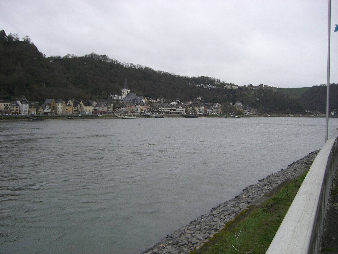 1. Linie am Rhein, Sonnenseite, Sankt Goarshausen Mittelhaus 145 QM – Sankt Goarshausen – Vorschaubild 7