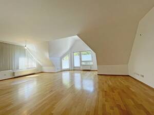 Lichtdurchflutete Maisonette-Wohnung in Stuttgart-Sommerrain - nur 2 Min. Fußweg zur U-Bahn – 70374 Stuttgart – Vorschaubild 7