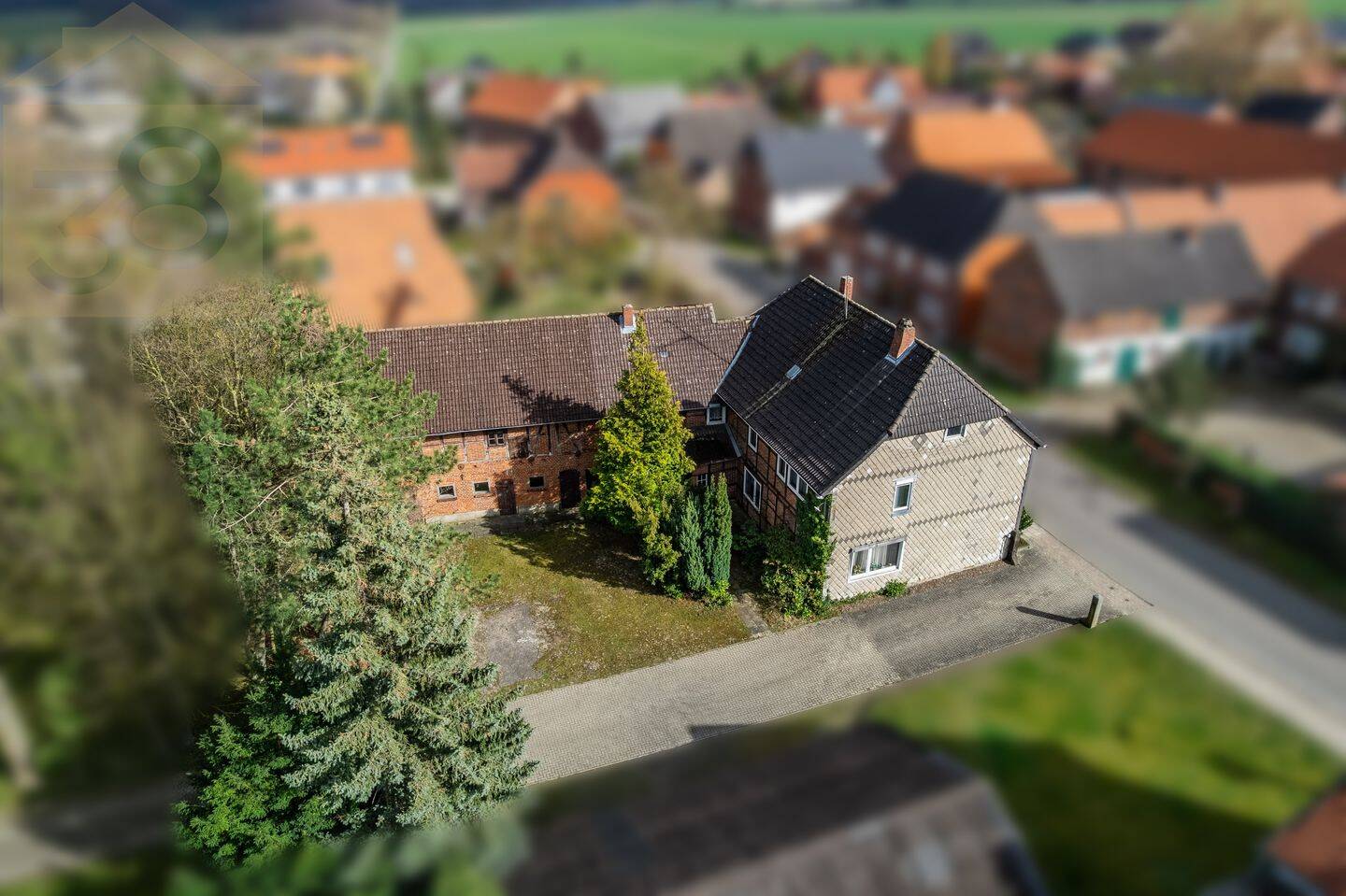 Einfamilienhaus mit Einliegeroption und großem Potenzial im historischen Ortskern von Hehlingen – Wolfsburg – Vorschaubild 6